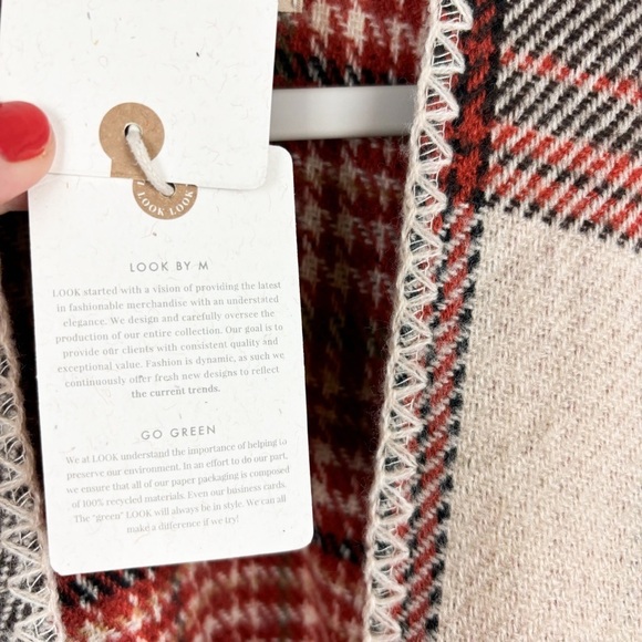 NWT Look by M New York Plaid Poncho Wrap Shrug Shawl - Picture 5 of 7